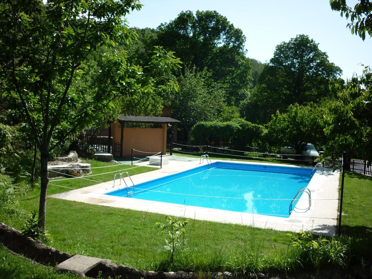 Albergue Turistico Valle Del Ambroz Hervas Exterior photo