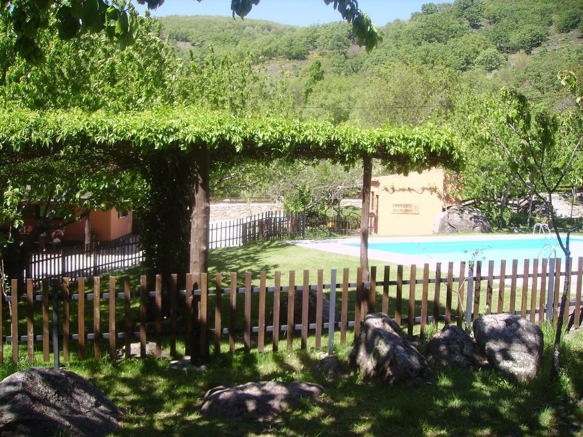 Albergue Turistico Valle Del Ambroz Hervas Exterior photo